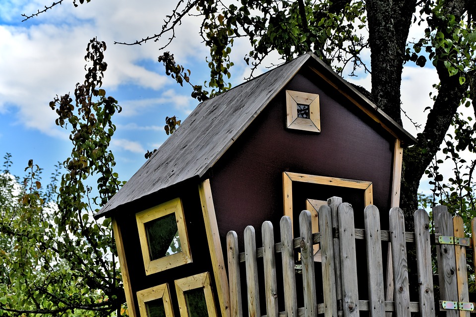 Une cabane dans les arbres pour un weekend romantique